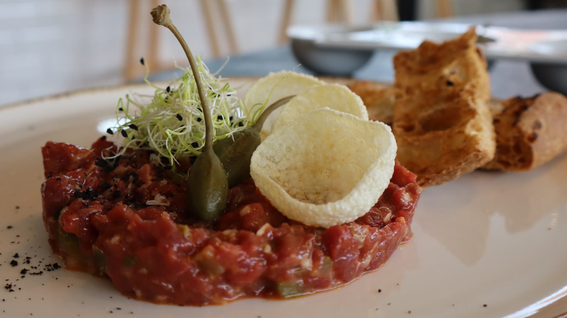beef-tartare-garnish